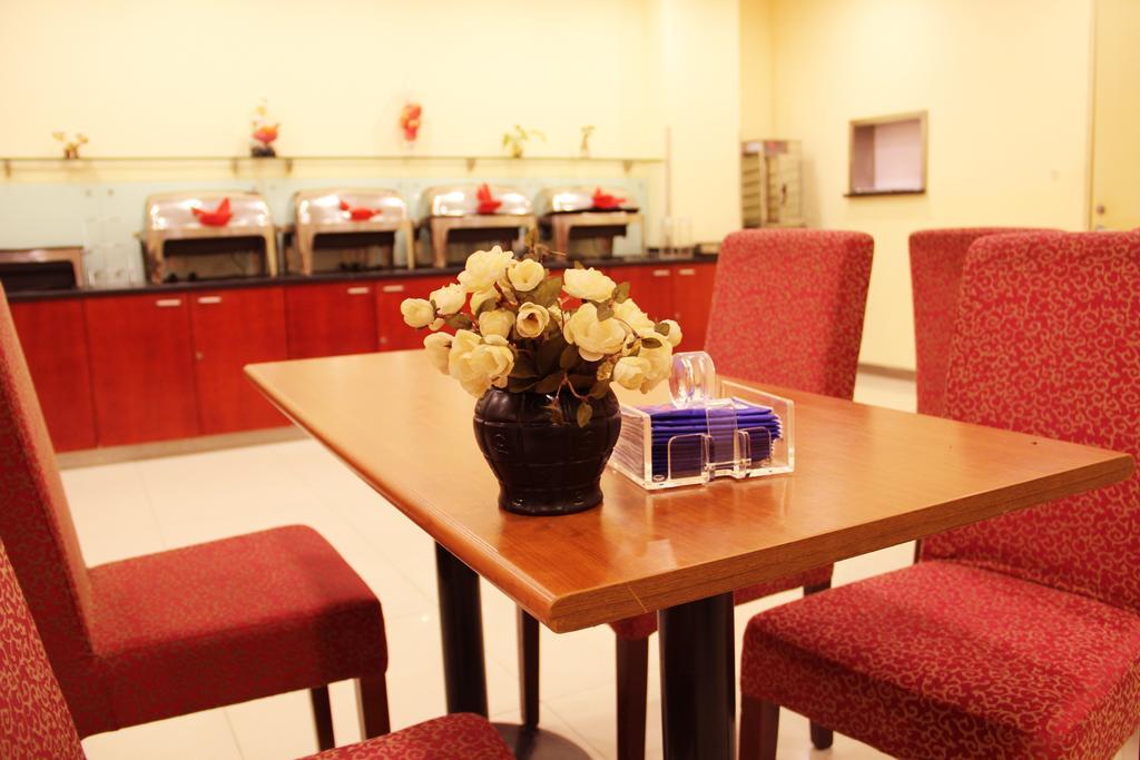 Hanting Express Shanghai Jiading New City 2* Shanghai
